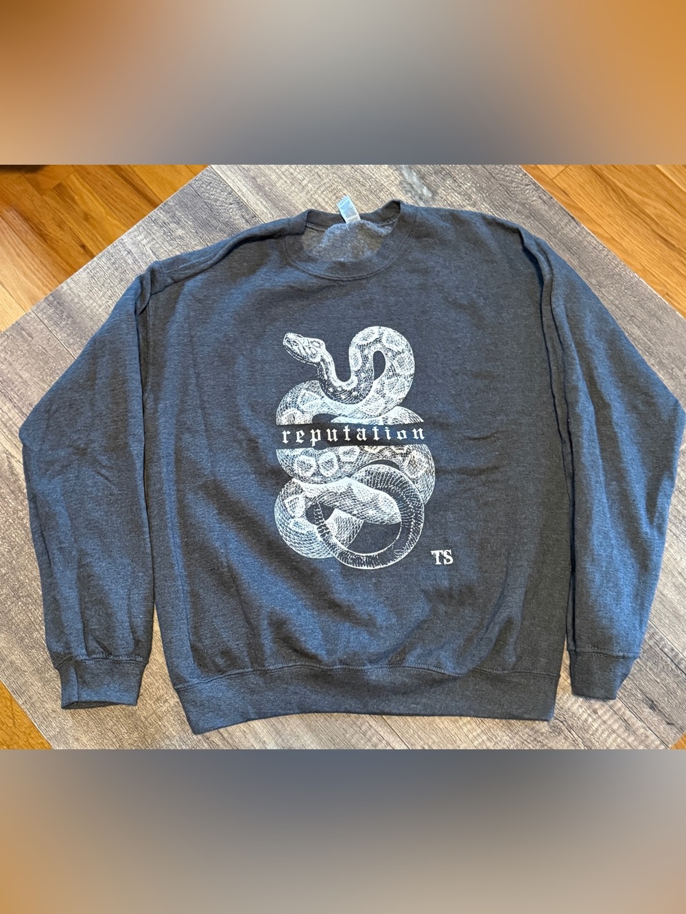 Taylor Swift Reputation snake dark gray crewneck sweatshirt.  Medium. EUC.
